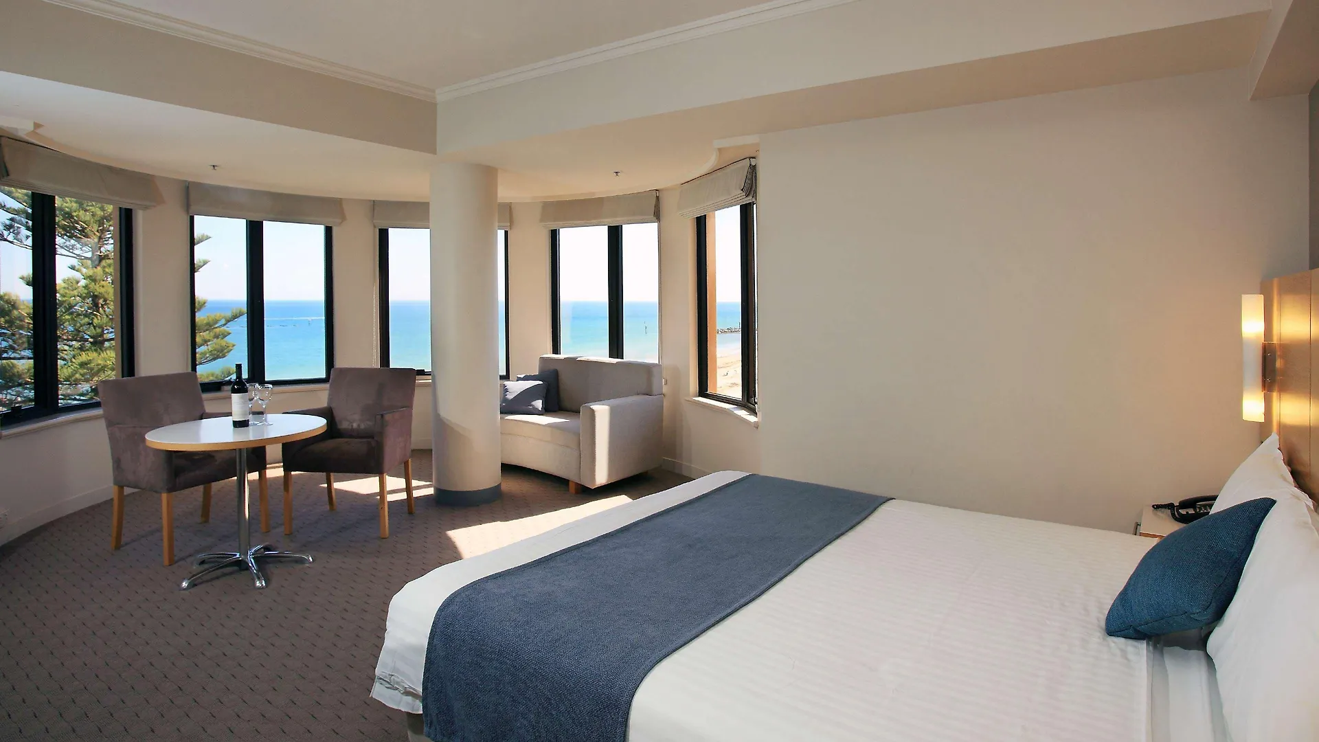 Stamford Grand Adelaide Hotel Glenelg 5*,  Austrália